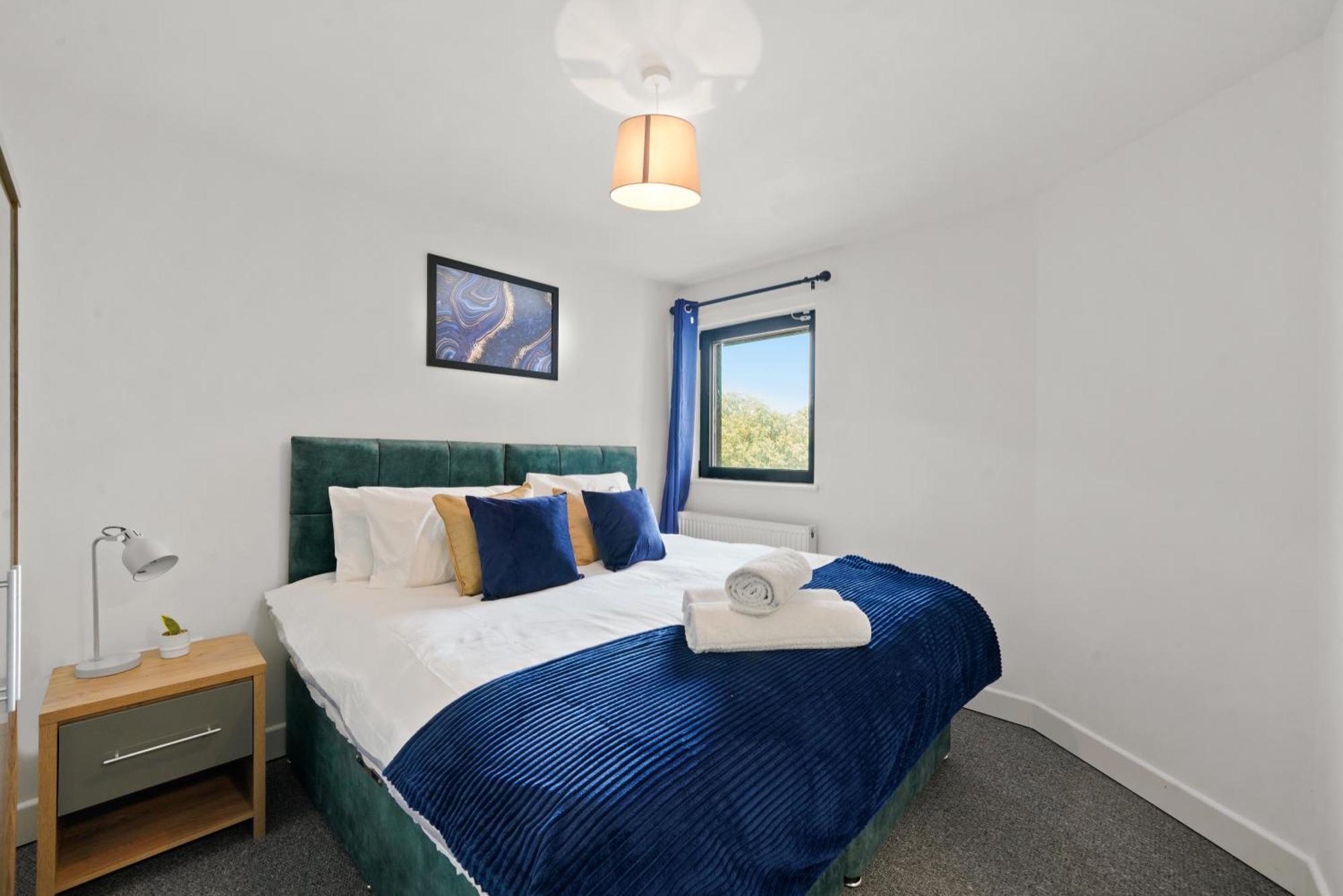 Modern Apartments With Free Parking Near Heathrow Colnbrook Exterior foto