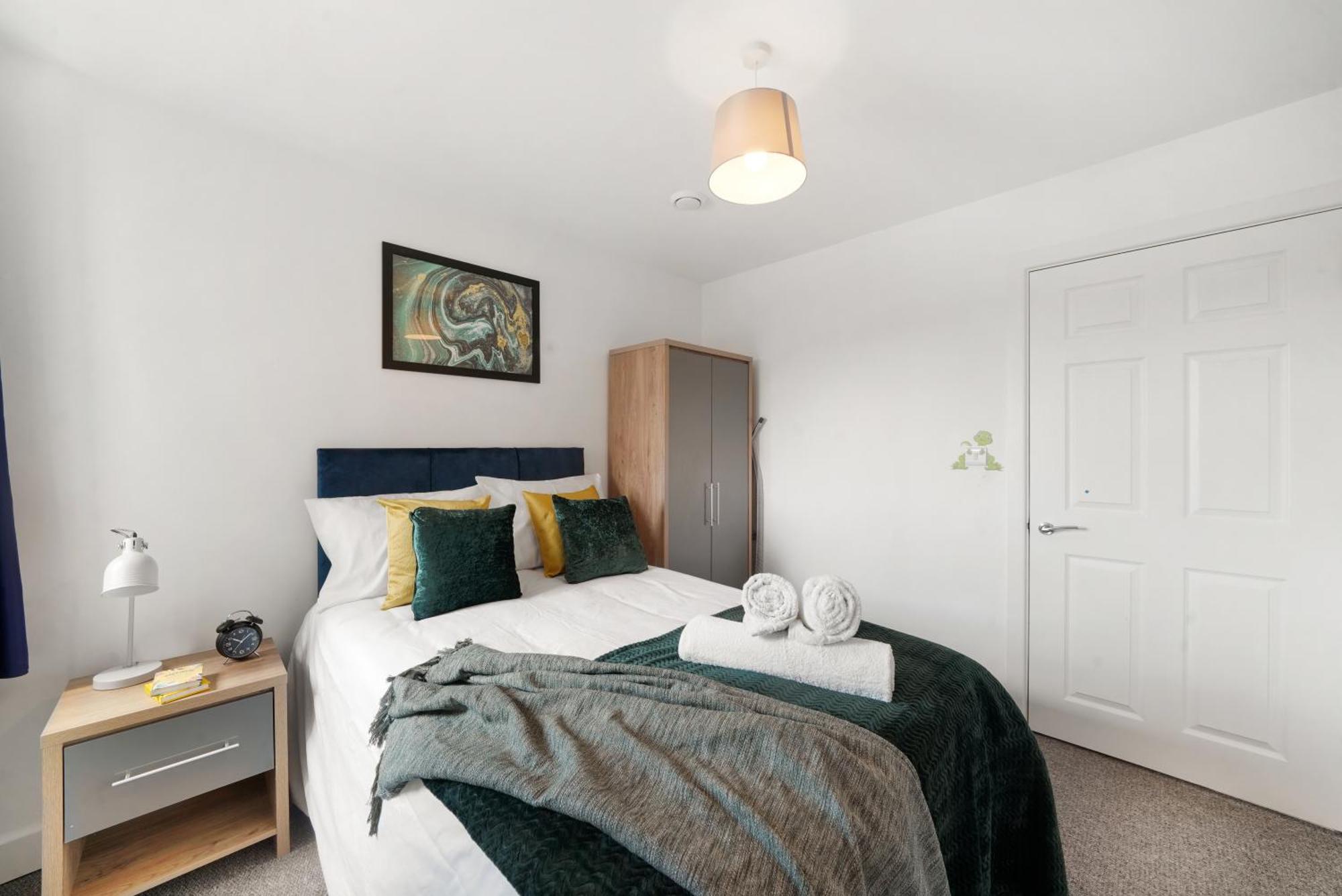 Modern Apartments With Free Parking Near Heathrow Colnbrook Exterior foto